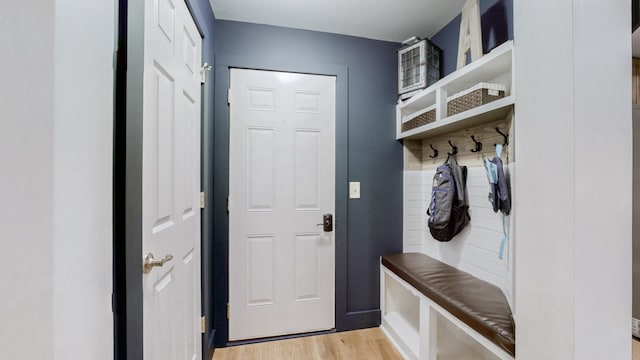 420 Fannis Cir, Gallatin, TN 37066 - mudroom featuring light wood finished floors