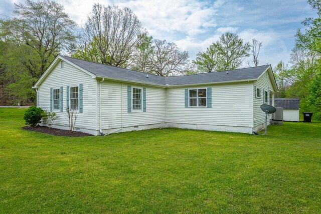 9039 Dallas Hollow Rd, Soddy Daisy, TN 37379 - rear view of house with crawl space and a yard
