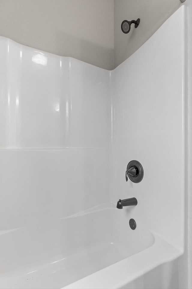 bathroom featuring shower / bathtub combination