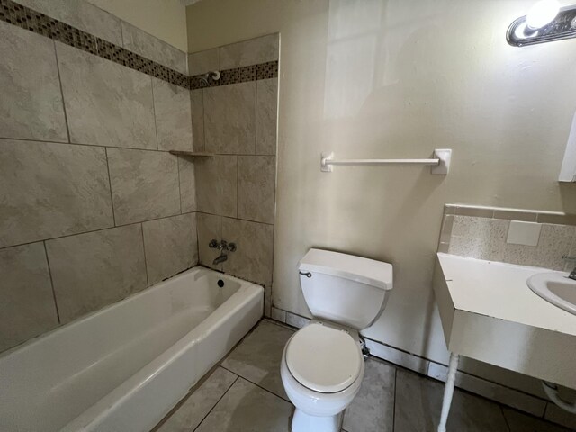 441 Harding Pl Unit D20, Nashville, TN 37211 - full bath with toilet, bathing tub / shower combination, tile patterned floors, and vanity