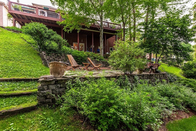 6737 Autumnwood Dr, Nashville, TN 37221 - view of yard featuring a wooden deck