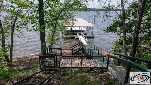 495 Shore Dr, Big Sandy, TN 38221 - photo 1