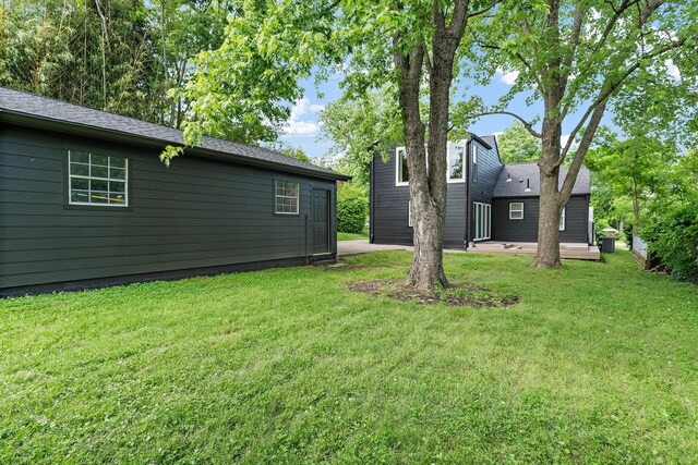 view of grassy yard