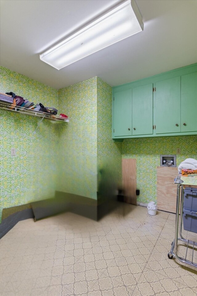 1326 Holly Tree Gap Rd, Brentwood, TN 37027 - laundry room with cabinet space