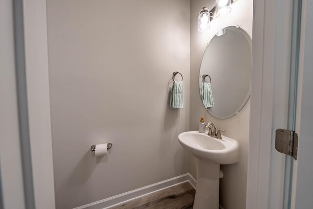 3021 Duvall Dr, Gallatin, TN 37066 - bathroom with wood finished floors and baseboards