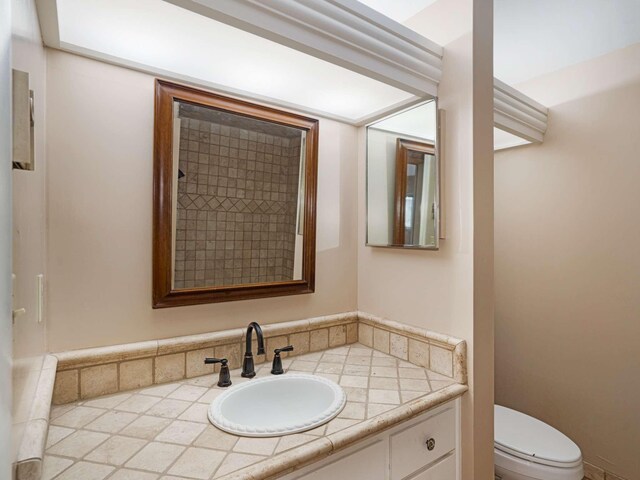 4200 W End Ave Unit 203, Nashville, TN 37205 - bathroom featuring toilet and vanity
