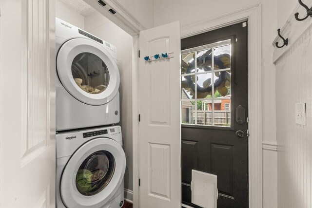 813 Swanson Blvd, Fayetteville, TN 37334 - washroom featuring estacked washer and dryer