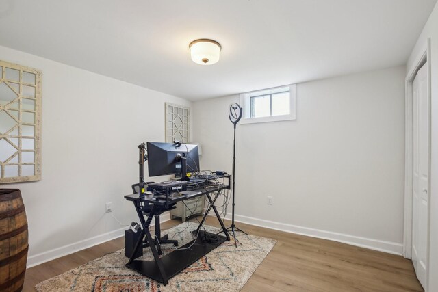 4151 Sadlersville Rd, Adams, TN 37010 - office space with wood finished floors and baseboards