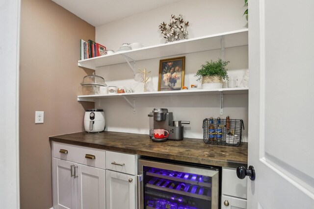 4151 Sadlersville Rd, Adams, TN 37010 - indoor dry bar with wine cooler