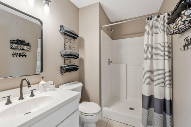 123 Eastdale Ln, Dickson, TN 37055 - bathroom with a shower with shower curtain, toilet, and vanity