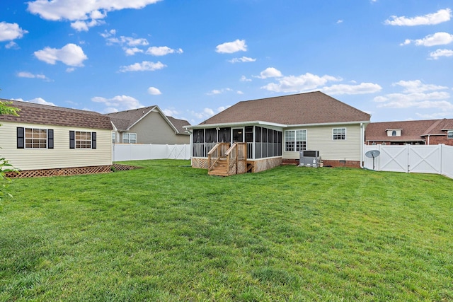 1172 Country Fields Ln, Clarksville, TN 37040 - rear view of property with a sunroom and an outdoor structure