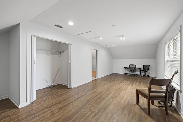 4801 Beryl Dr, Murfreesboro, TN 37128 - sitting room with dark wood finished floors, lofted ceiling, recessed lighting, and baseboards