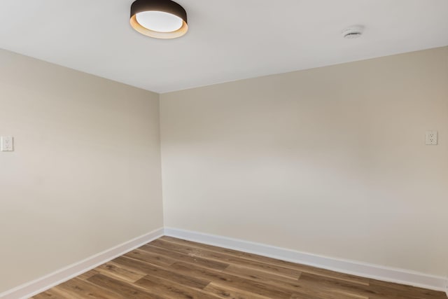 1607 Wheless St, Nashville, TN 37208 - spare room with baseboards, wood finished floors, and a smoke detector