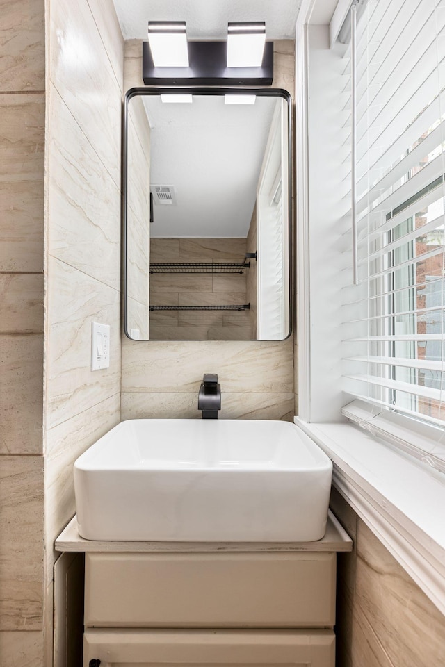1607 Wheless St, Nashville, TN 37208 - bathroom with vanity