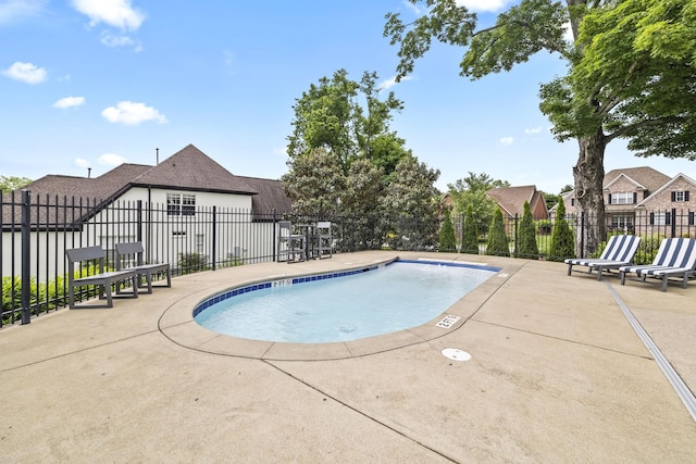 2979 Stewart Campbell Pt, Spring Hill, TN 37174 - community pool with fence and a patio area