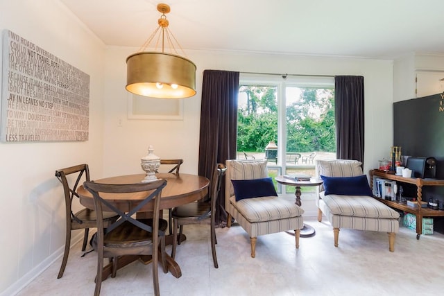 1006 Kirkwood Ave, Murfreesboro, TN 37130 - dining space featuring crown molding