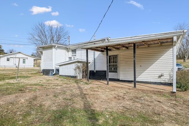 25 Lock Seven Ln, Carthage, TN 37030 - back of house featuring fence and central AC