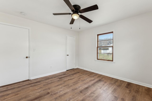 25 Lock Seven Ln, Carthage, TN 37030 - empty room with wood finished floors, baseboards, a ceiling fan, and a smoke detector