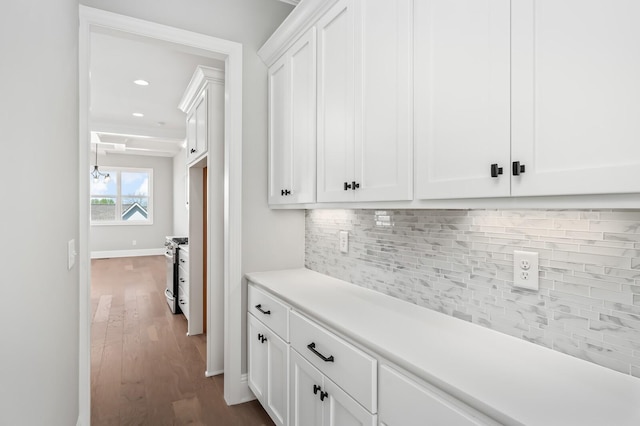 129 Barlow Dr, Franklin, TN 37064 - corridor featuring dark wood-type flooring, baseboards, and recessed lighting