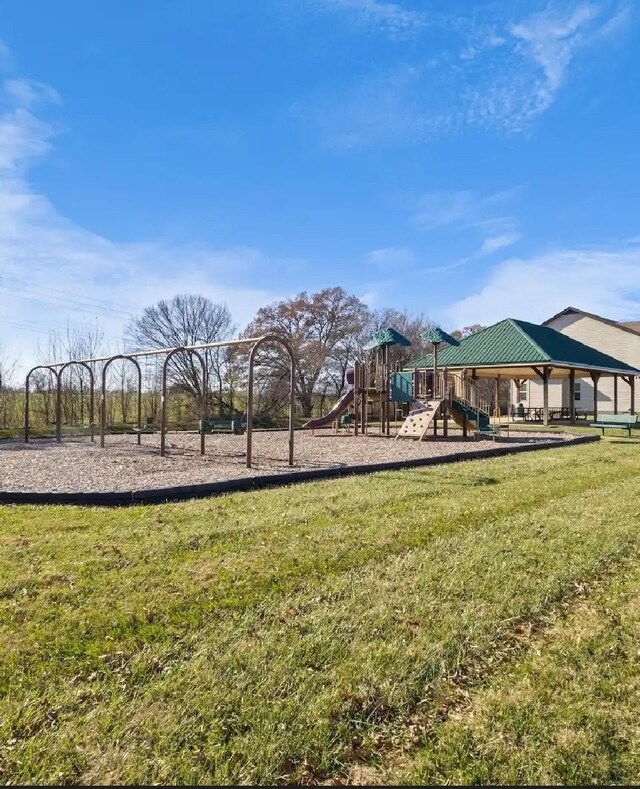 201 Josie Ln, Clarksville, TN 37043 - community jungle gym with a lawn