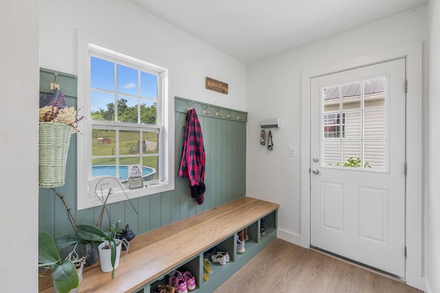 4588 Roy Thompson Rd, Mount Pleasant, TN 38474 - mudroom featuring wood finished floors and baseboards