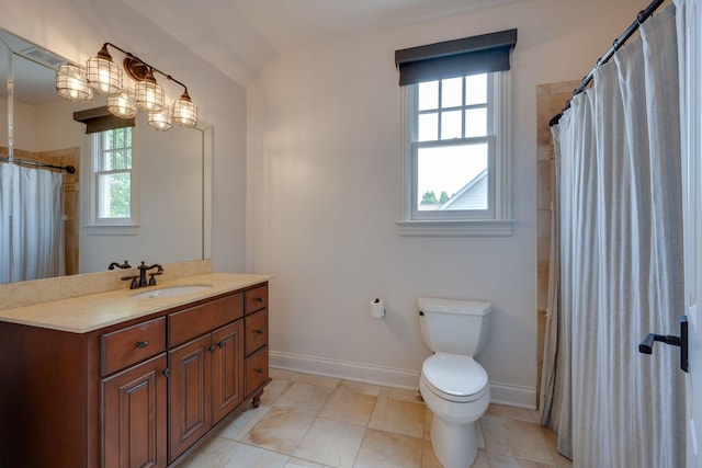 622 Stonewater Blvd, Franklin, TN 37064 - full bathroom featuring baseboards, toilet, vanity, and a shower with curtain