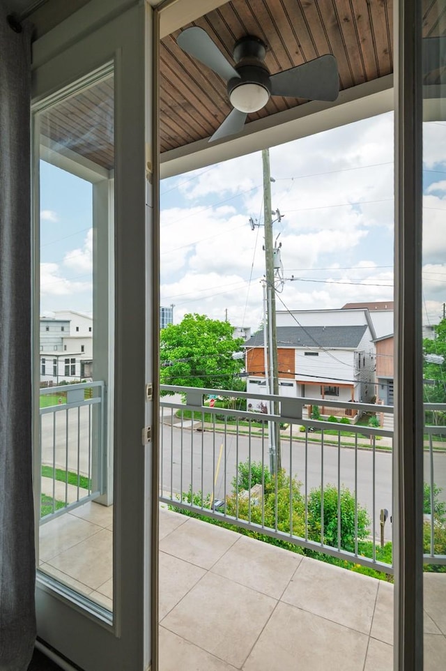 balcony with ceiling fan