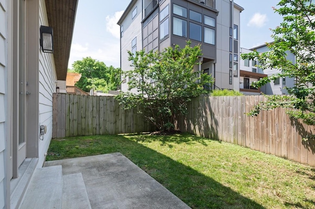 view of yard with a patio area