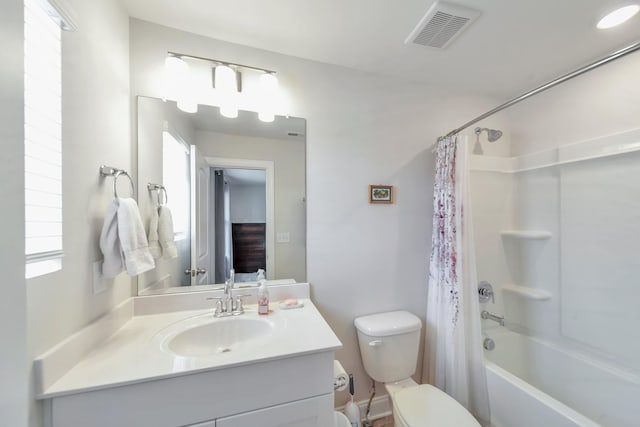 4022 Arrowleaf Ln, Antioch, TN 37013 - bathroom with toilet, vanity, and shower / tub combo with curtain