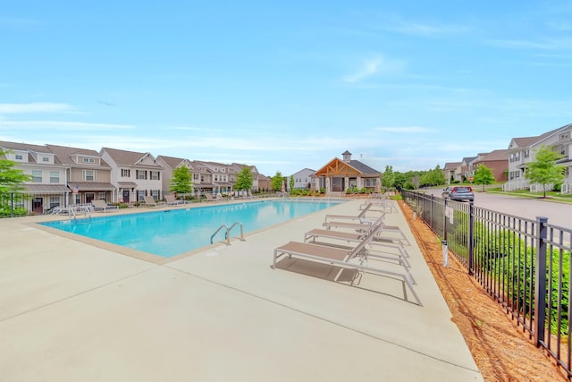 4022 Arrowleaf Ln, Antioch, TN 37013 - community pool featuring a residential view, fence, and a patio area