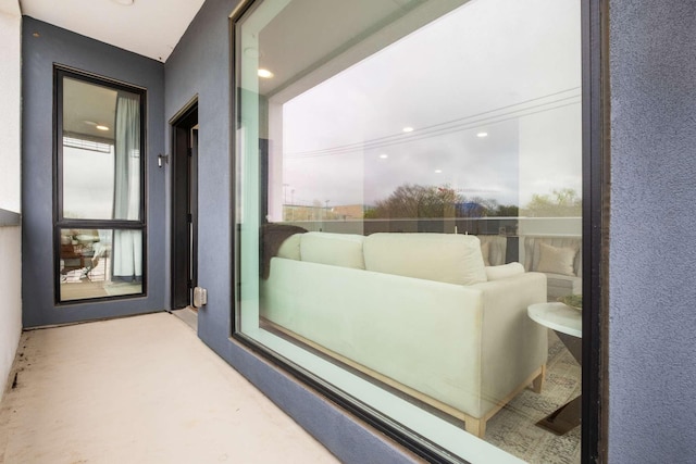 balcony featuring outdoor lounge area
