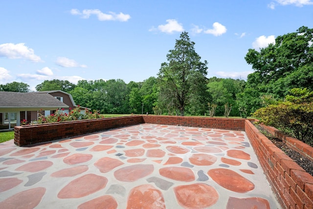 915 Taylor Cir, Burns, TN 37029 - view of patio / terrace
