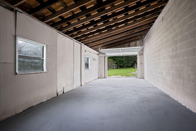 915 Taylor Cir, Burns, TN 37029 - view of garage