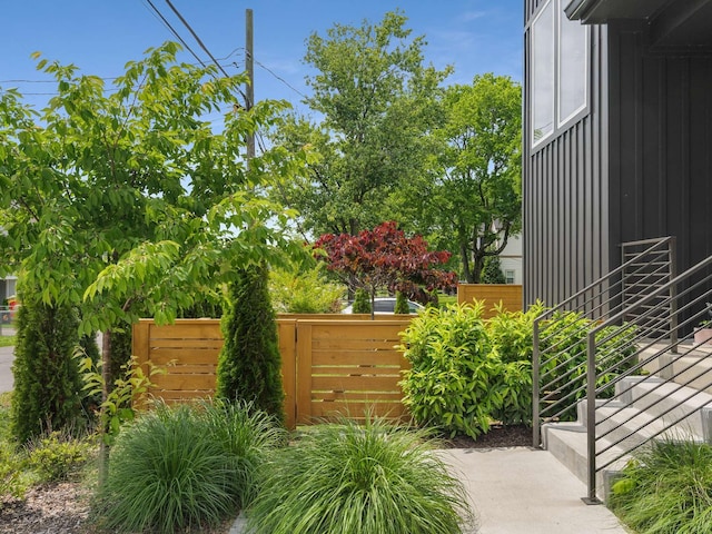 1319 Monetta Ave, Nashville, TN 37216 - view of yard featuring fence