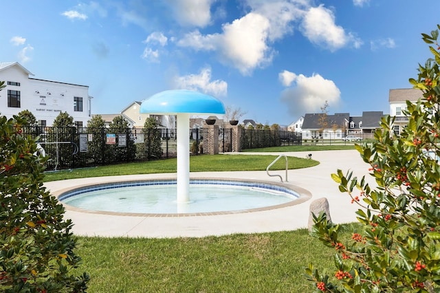 view of swimming pool