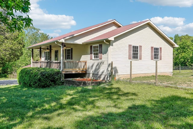 46 Seay Ln, Erin, TN 37061 - view of front of house with ceiling fan and a front yard