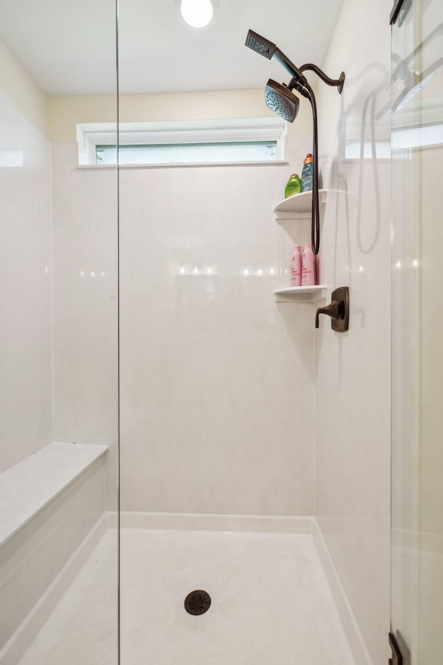9015 Grayson Cir, Mount Juliet, TN 37122 - bathroom with walk in shower