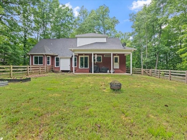 3904 Rowland Rd, Murfreesboro, TN 37128 - back of property with an outdoor fire pit