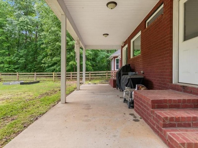 3904 Rowland Rd, Murfreesboro, TN 37128 - view of patio / terrace with fence