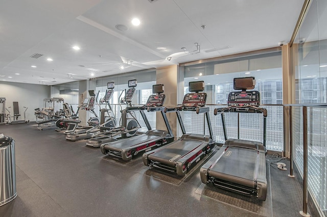 exercise room featuring recessed lighting