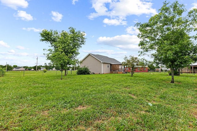 2405 Cason Ln, Lewisburg, TN 37091 - view of yard with a deck