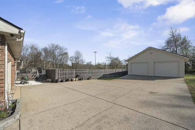 7111 Westview Blvd, Fairview, TN 37062 - detached garage with fence