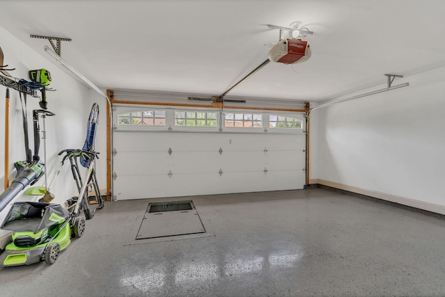 580 Laurel Ln, Murfreesboro, TN 37127 - garage featuring a garage door opener