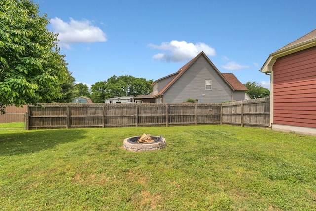 580 Laurel Ln, Murfreesboro, TN 37127 - view of yard featuring an outdoor fire pit