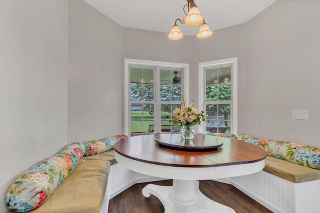 580 Laurel Ln, Murfreesboro, TN 37127 - dining area with breakfast area and wood finished floors