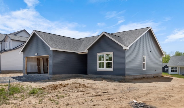 362 Galway Dr, Clarksville, TN 37042 - view of front of home featuring roof with shingles