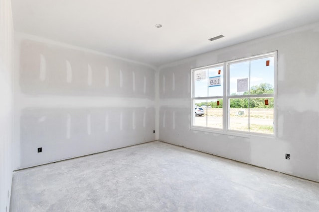 362 Galway Dr, Clarksville, TN 37042 - spare room featuring concrete flooring
