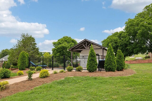 1769 Mayflower Dr, Columbia, TN 38401 - view of yard