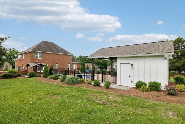 1769 Mayflower Dr, Columbia, TN 38401 - rear view of property with board and batten siding