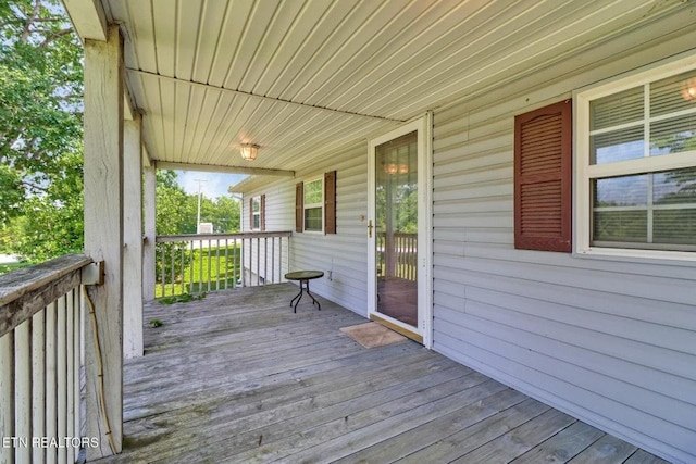 1729 Roslin Rd, Jamestown, TN 38556 - view of porch